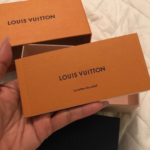 L’VVENTURA SUNGLASSES NFS - Picture 3 of 8